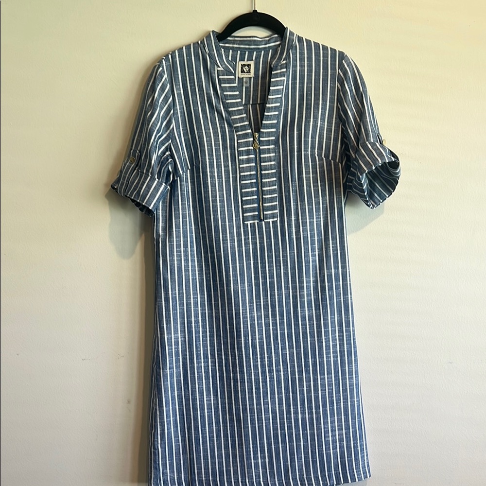 NWOT Anne Klein Blue and White Mini Dress V-Neck Short Sleeve